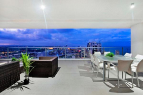 Ocean View Sub Penthouses - Circle on Cavill - Self Contained & Privately Managed